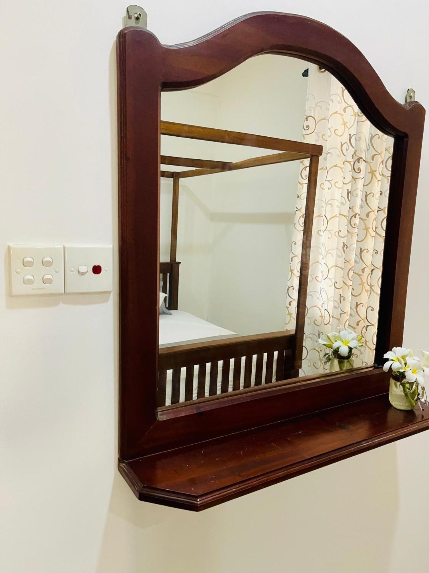 Sand & Surf Guest House نيجومبو المظهر الخارجي الصورة
