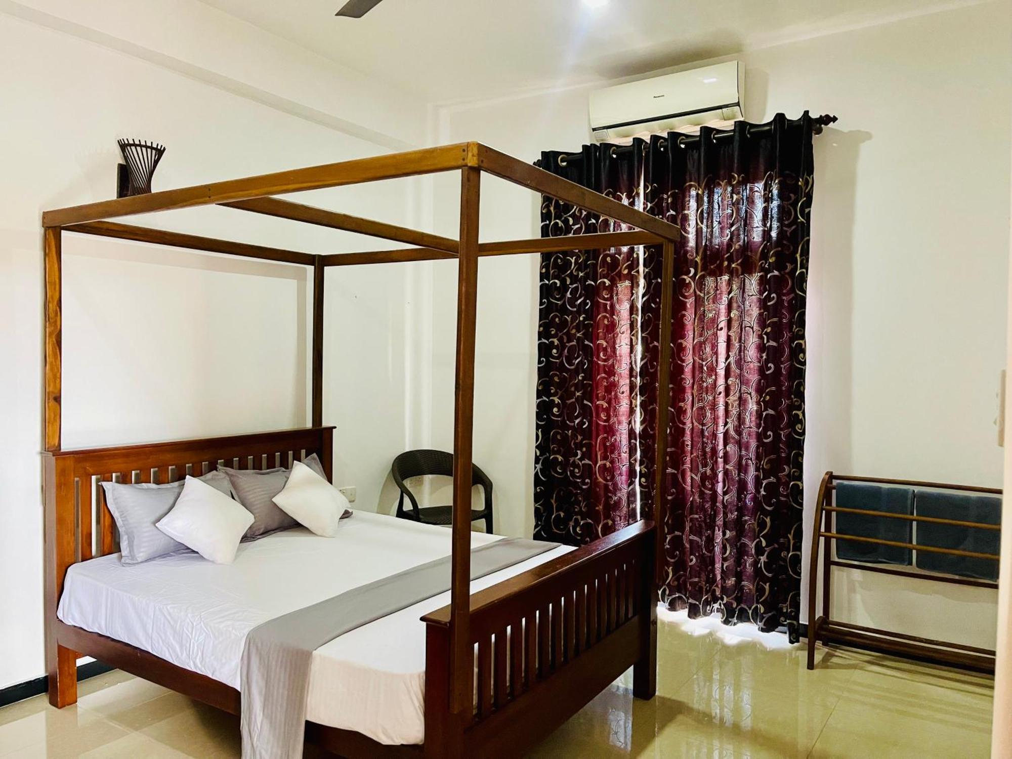 Sand & Surf Guest House نيجومبو المظهر الخارجي الصورة
